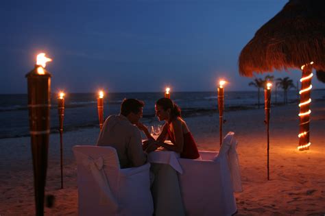 dating services playa del carmen